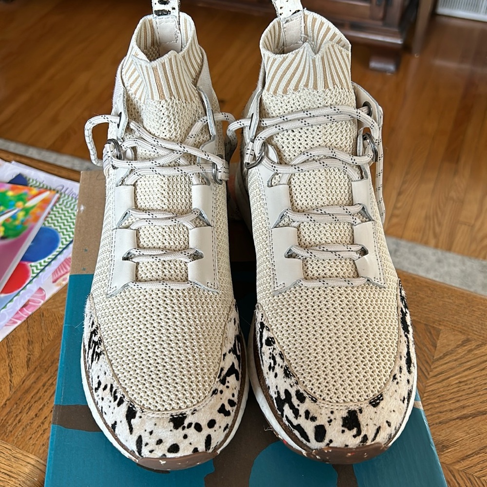 OTBT Hybrid Chamois sneakers Sz 8